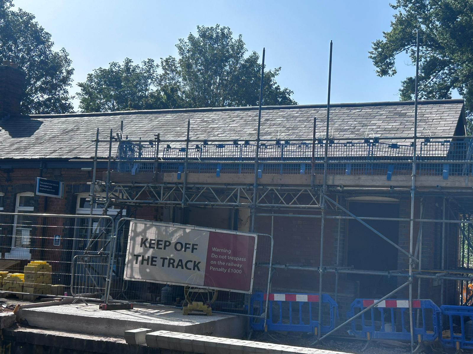 roofing-company-train-stations-english-hertige