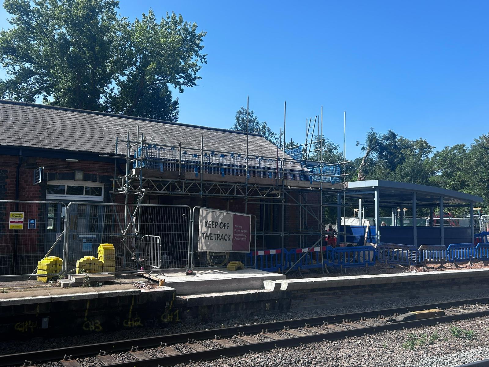 roofing-company-train-stations-english-hertige